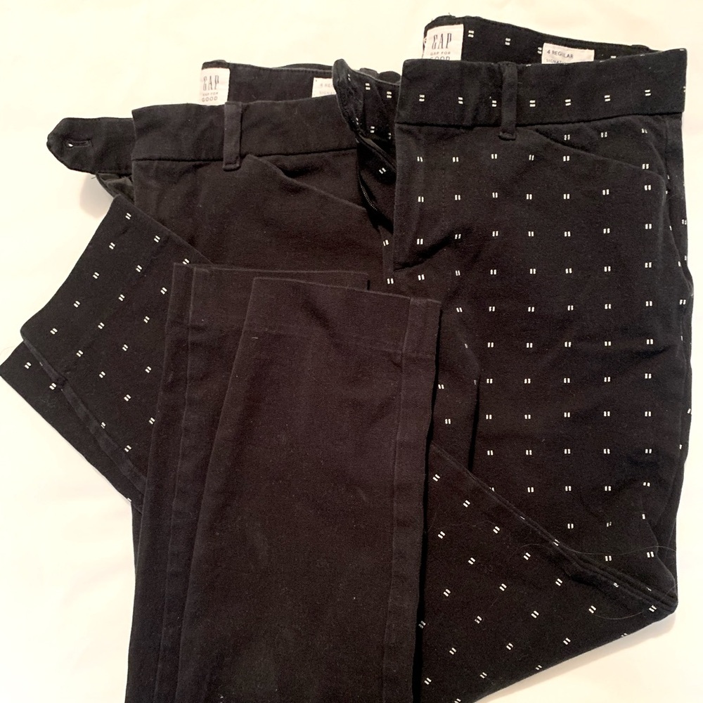 Set of 2- gap womens size 4 work pants. Skinny